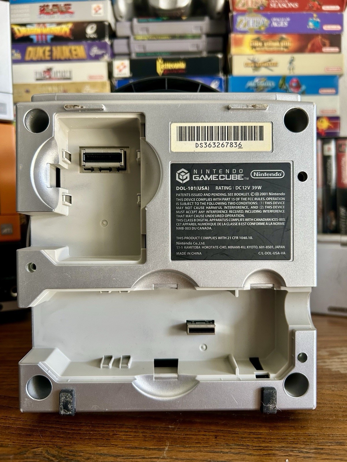 Nintendo GameCube DOL-101 Platinum With Matching Controller & Memory Card
