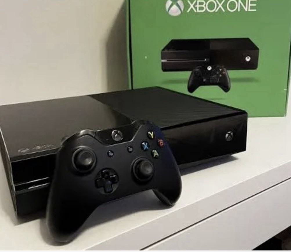 Microsoft Xbox One 500GB Black Console 1080p w/ Wireless Controller HDMI