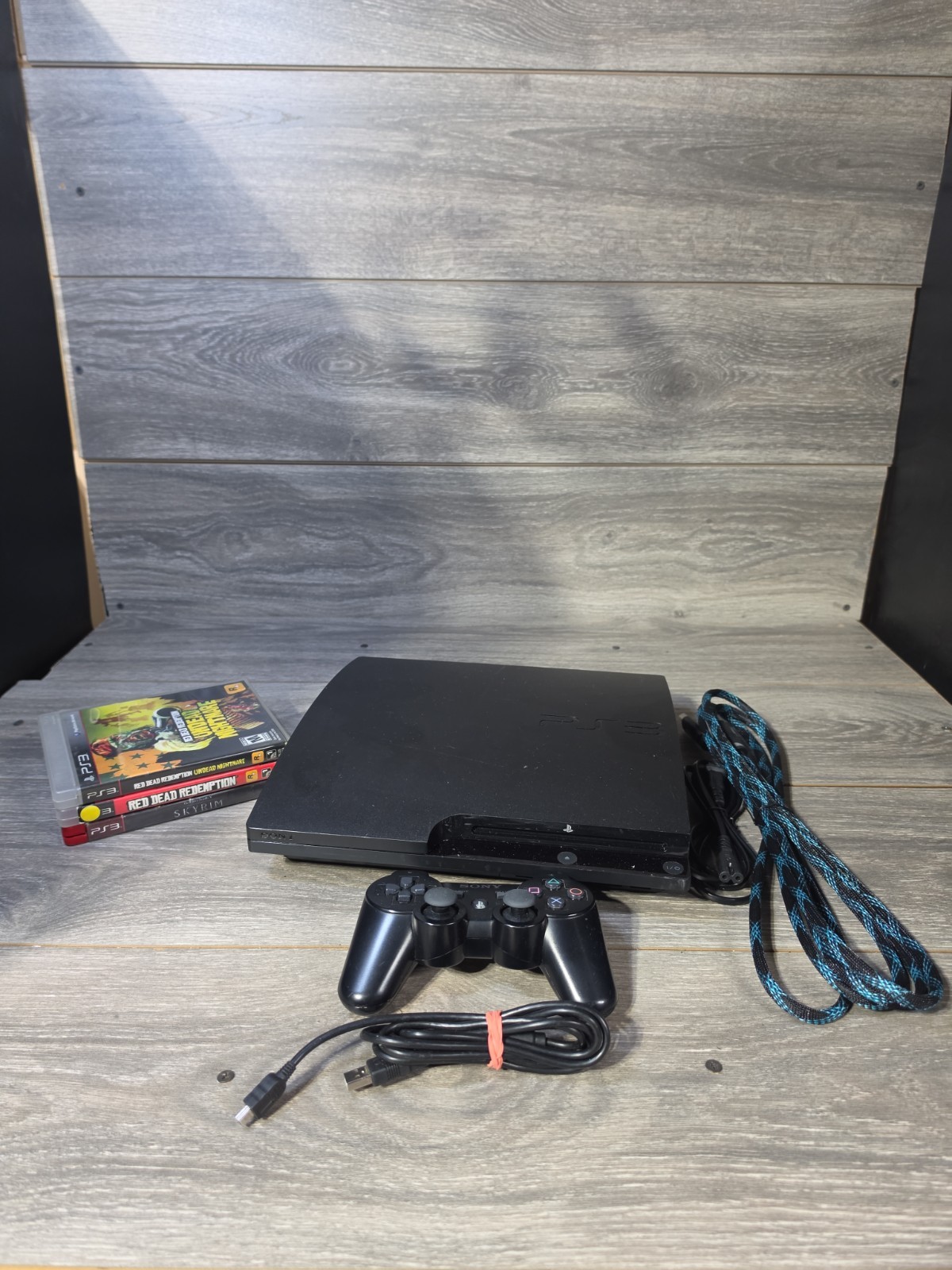 Sony PlayStation 3 Slim PS3 Console CECH-3001A W/ 3 Games & Controller Tested