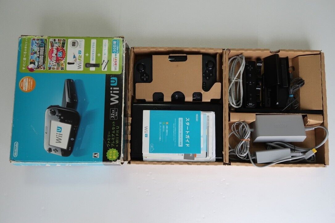 Nintendo WiiU 32GB　Console and Gamepad　Family Premium Set　Black　JP　NTSC-J［B-63］