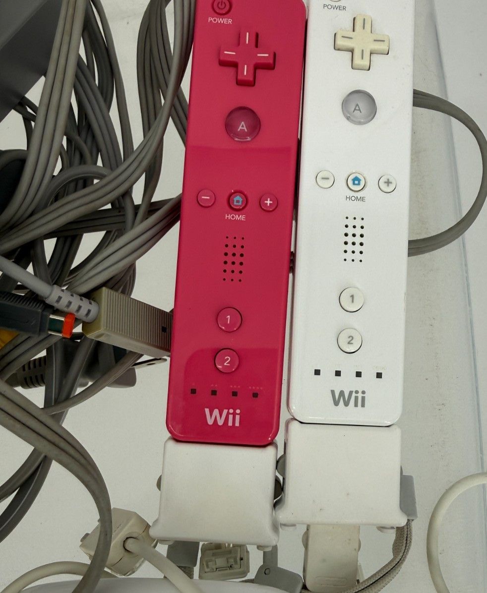 Nintendo Wii RVL-001 Console Bundle 2 Controllers Wii Sports Wii Play Tested