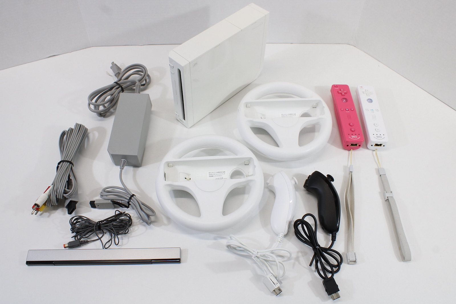 Nintendo Wii White Console Bundle Motion Plus Controllers AV AV Japan Import W27