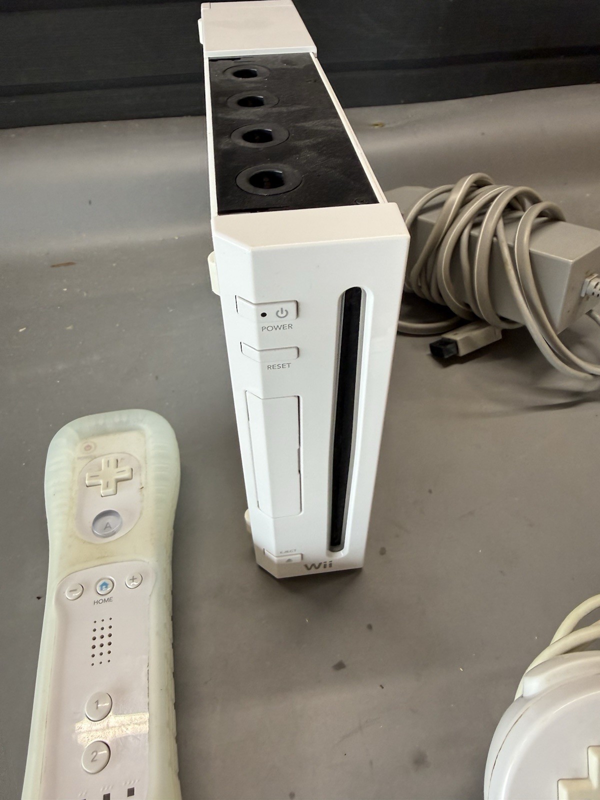 Nintendo Wii RVL-001 White Game Home Console System With 1 Remote