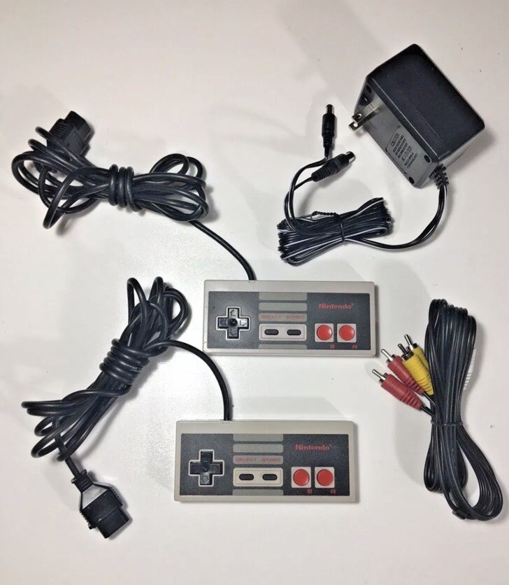 NINTENDO NES CONSOLE ORIGINAL SYSTEM GAMES SUPER MARIO 1 2 3 & Batman Video Game