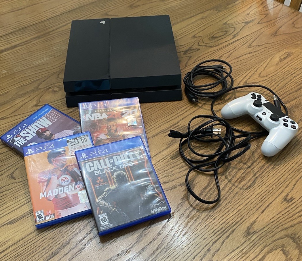 Sony PlayStation 4 PS4 500GB CUH-1115A Controller Bundle 4 Games “Fat” Original