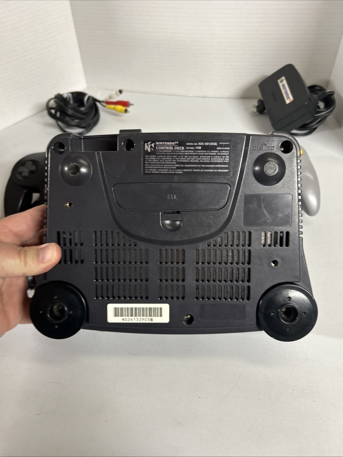 Nintendo 64 Console Bundle, 2 Controllers, Expansion Memory. Tested