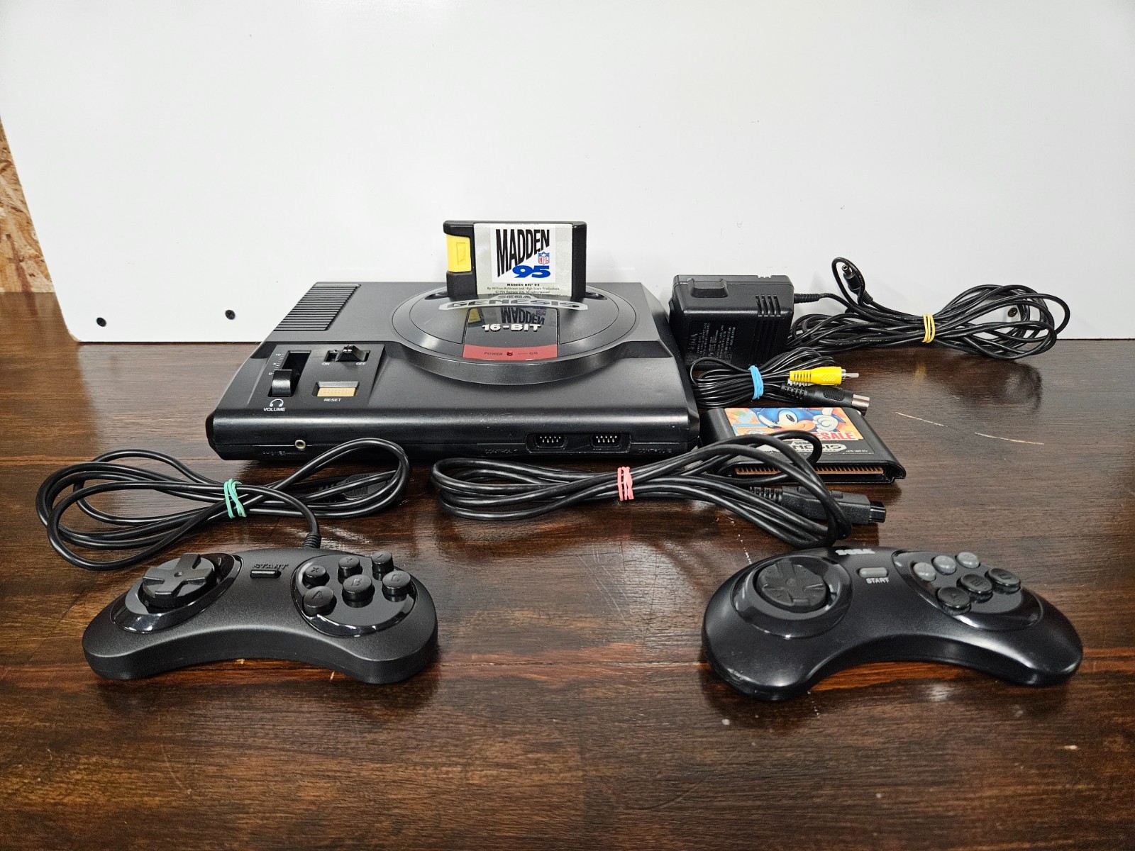 Sega Genesis Model 1 1601 Console Bundle
