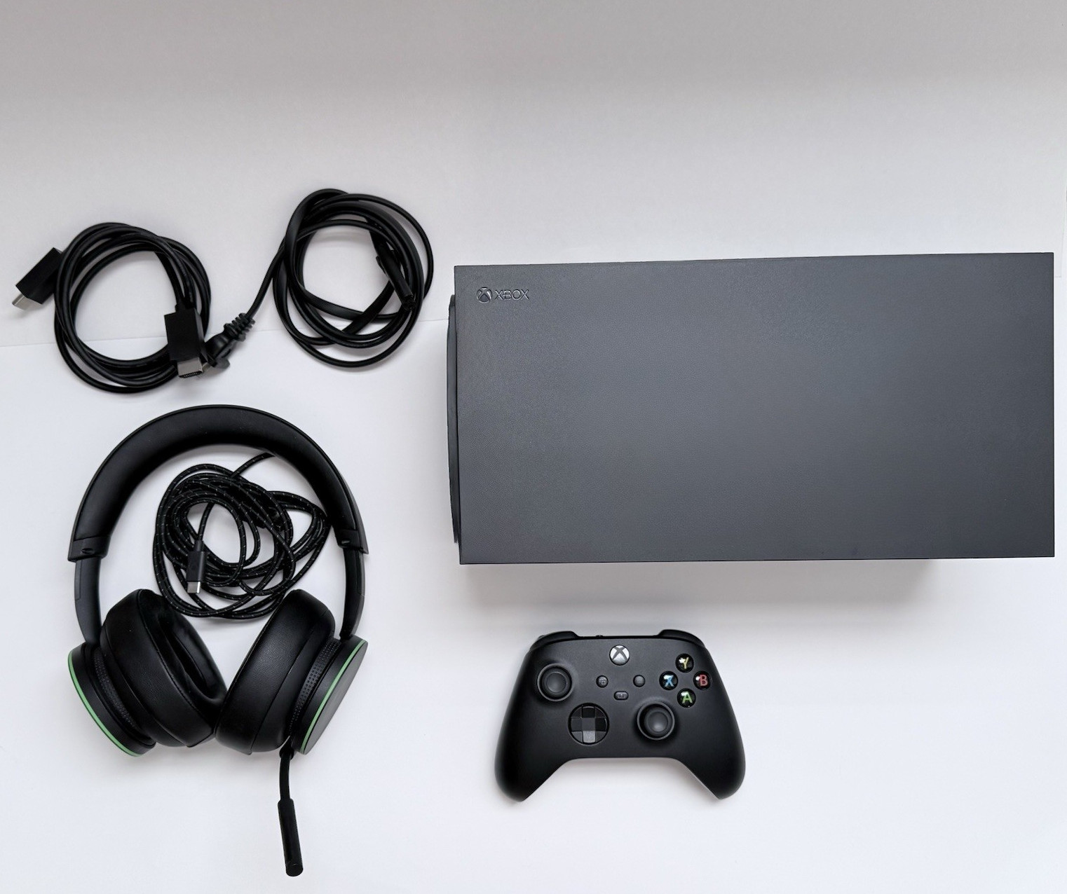 Microsoft Xbox Series X 1TB Black Console Bundle Controller Headset HDMI