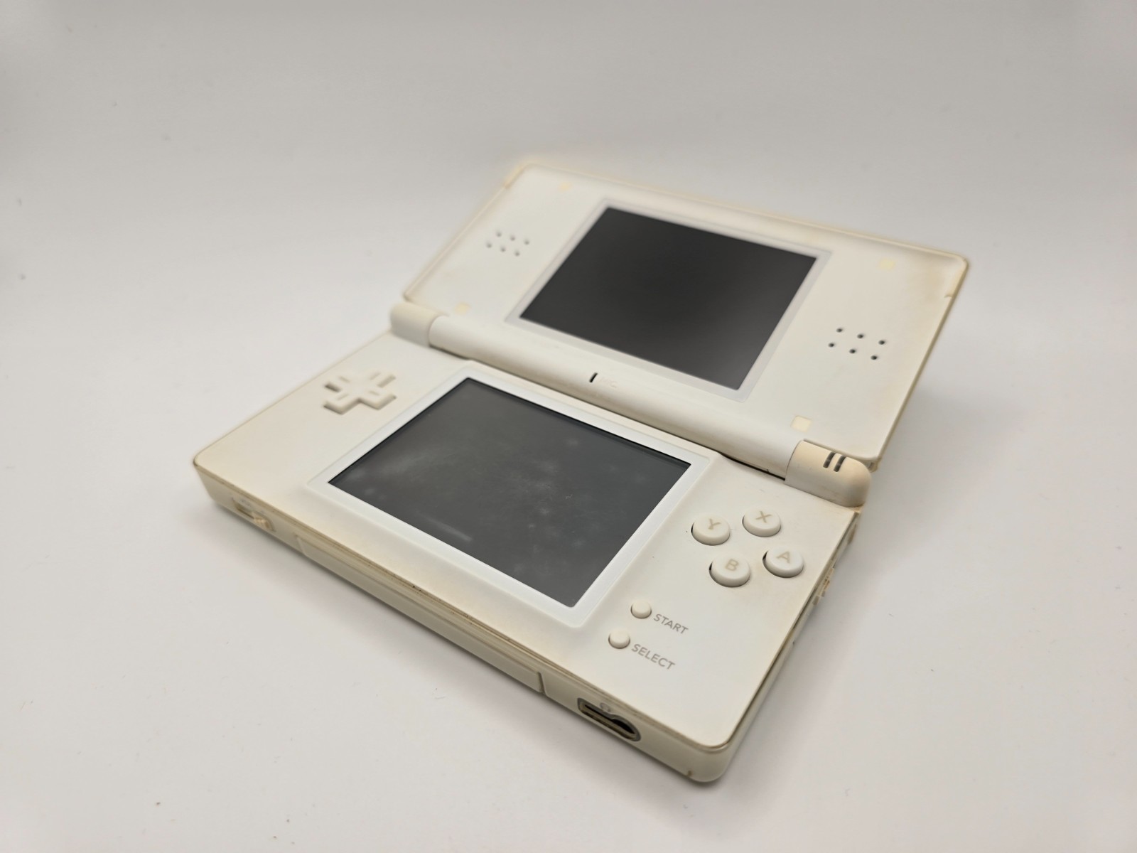 Nintendo DS Lite Console (Crystal White) – Boxed With Charger