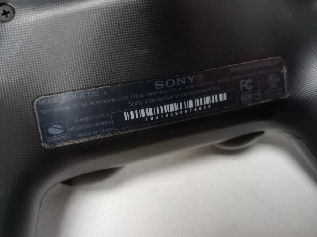 PS4 W/OEM CONTROLLER & CORDS, CUH-1215A (P08026726)