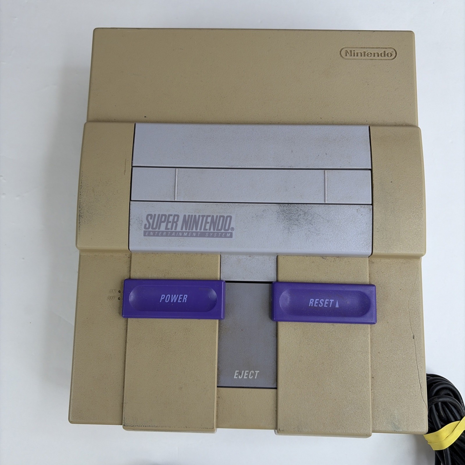 Super Nintendo Entertainment System Bundle: Console, Cords and Controller