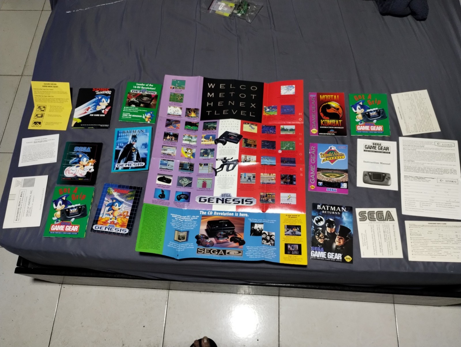 Sega Game Gear Bundle with Mega Man game.. please read description!!!!!!