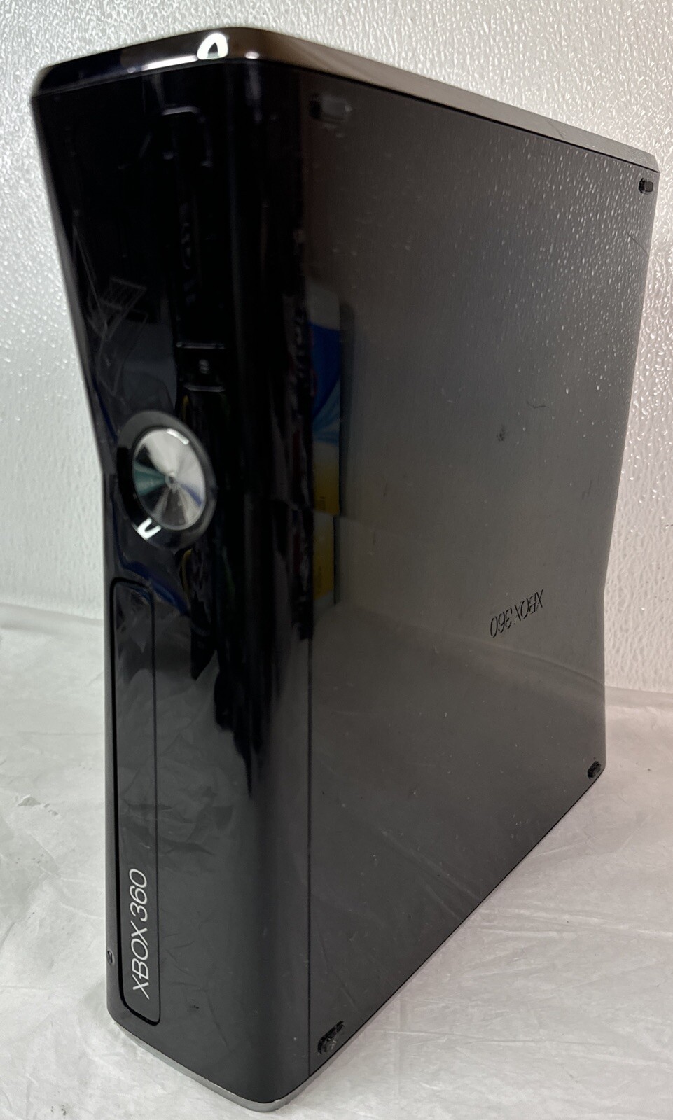 Microsoft XBOX 360S Slim Black Model 1439 250GB Controller & Games Bundle Tested
