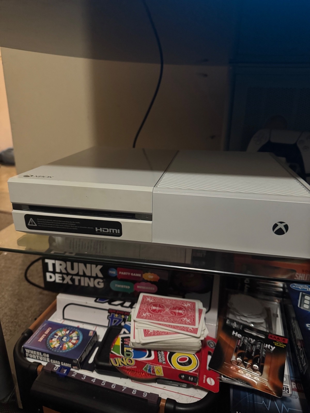 Microsoft Xbox One 1 tb Console – white(5C5-00025)