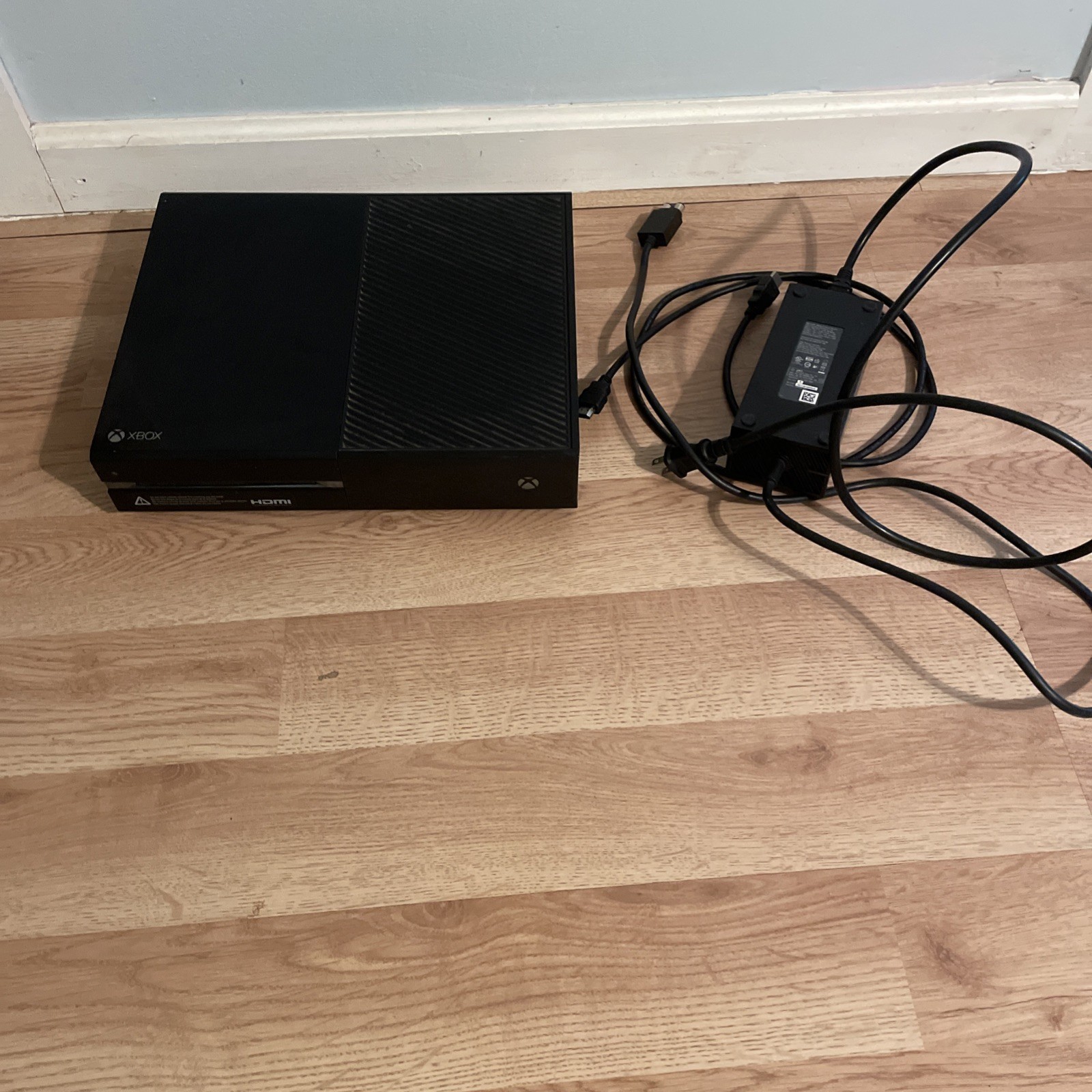 Microsoft Xbox One Console Model 1540 500GB Black with Power Supply Brick HDMI