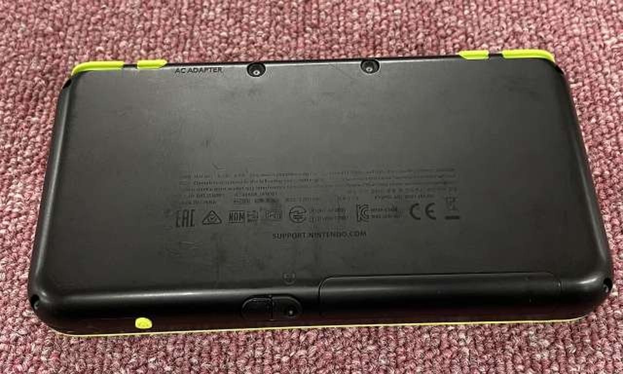 Nintendo New 2DS LL JAN-001 Console From Japan A1930