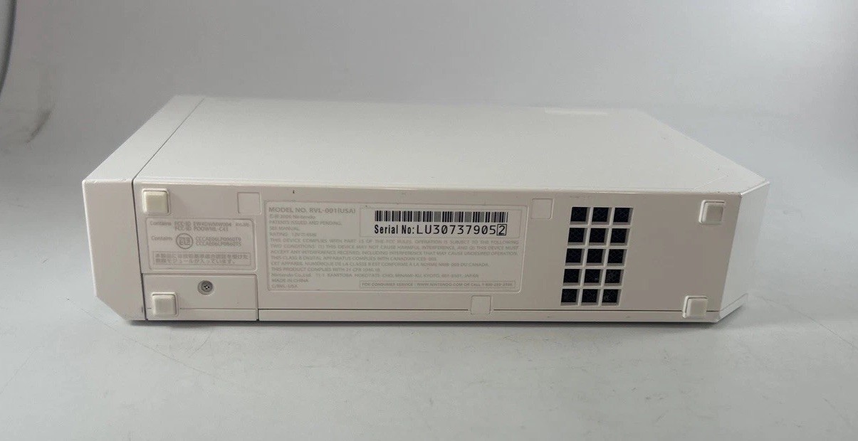 Wii RVL-001 Console Bundle Motion Plus & Hidden Mysteries Titanic Game TESTED