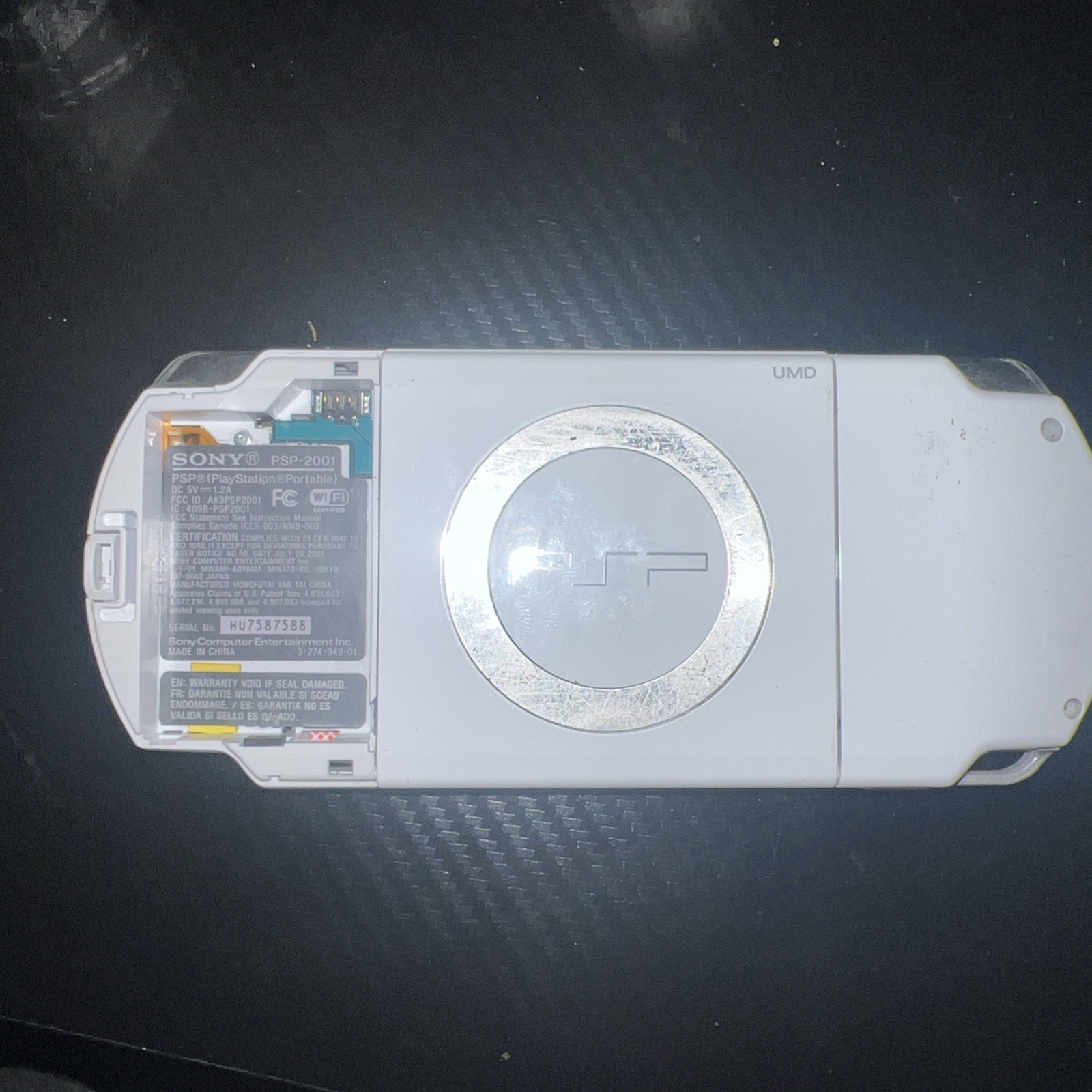 Sony PSP 2001 Handheld Console System White Works Great!! no battery or Cover!!