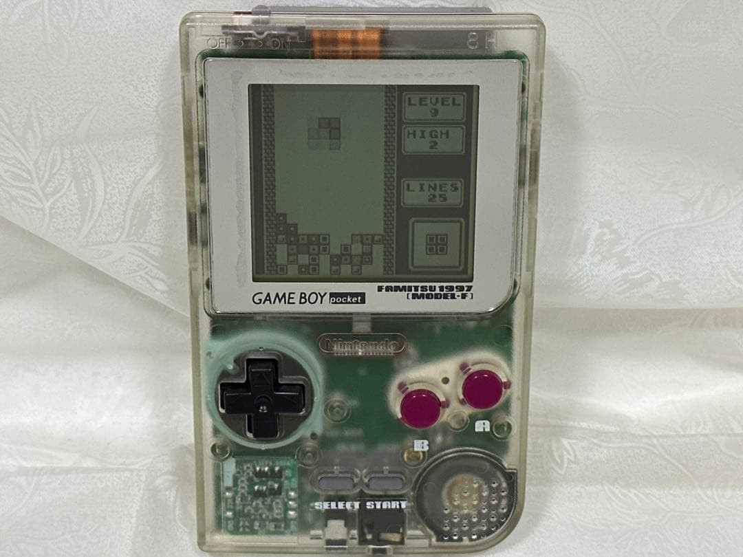 Game Boy Pocket Skeleton Famitsu Limited Collector’s, working, excellent condit