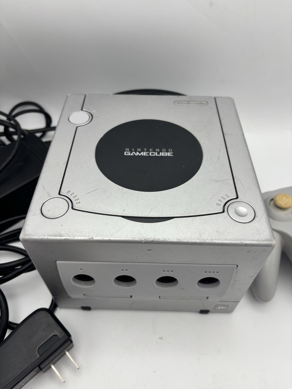 Nintendo GameCube Platinum Console 101 w Wavebird Wireless Controller 1 Game
