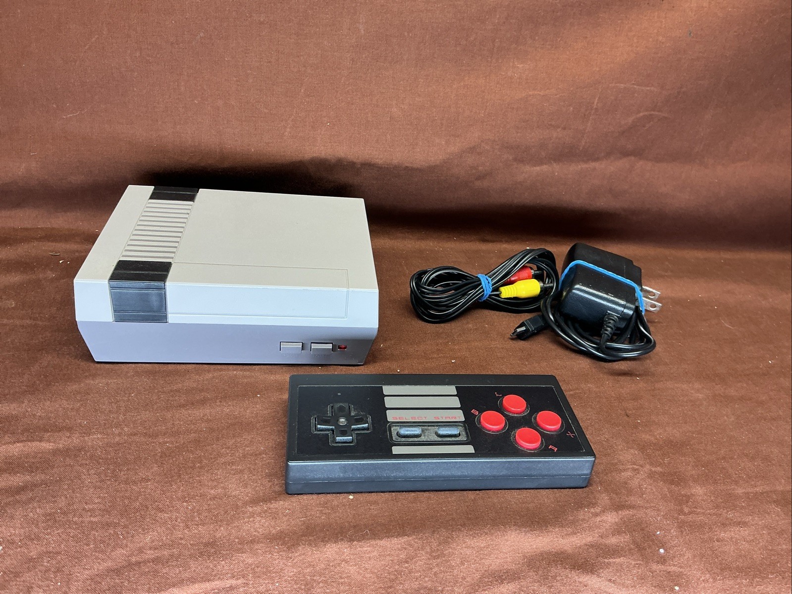 Mini Game Entertainment System , wireless – 620 Classic Games Built In