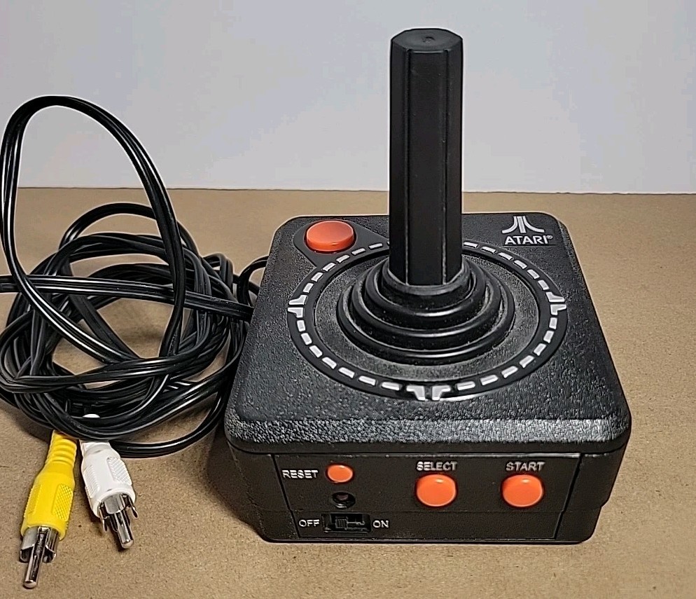 Vintage Atari TV Games Joystick 2002 Jakks Pacific Plug & Play Console Untested