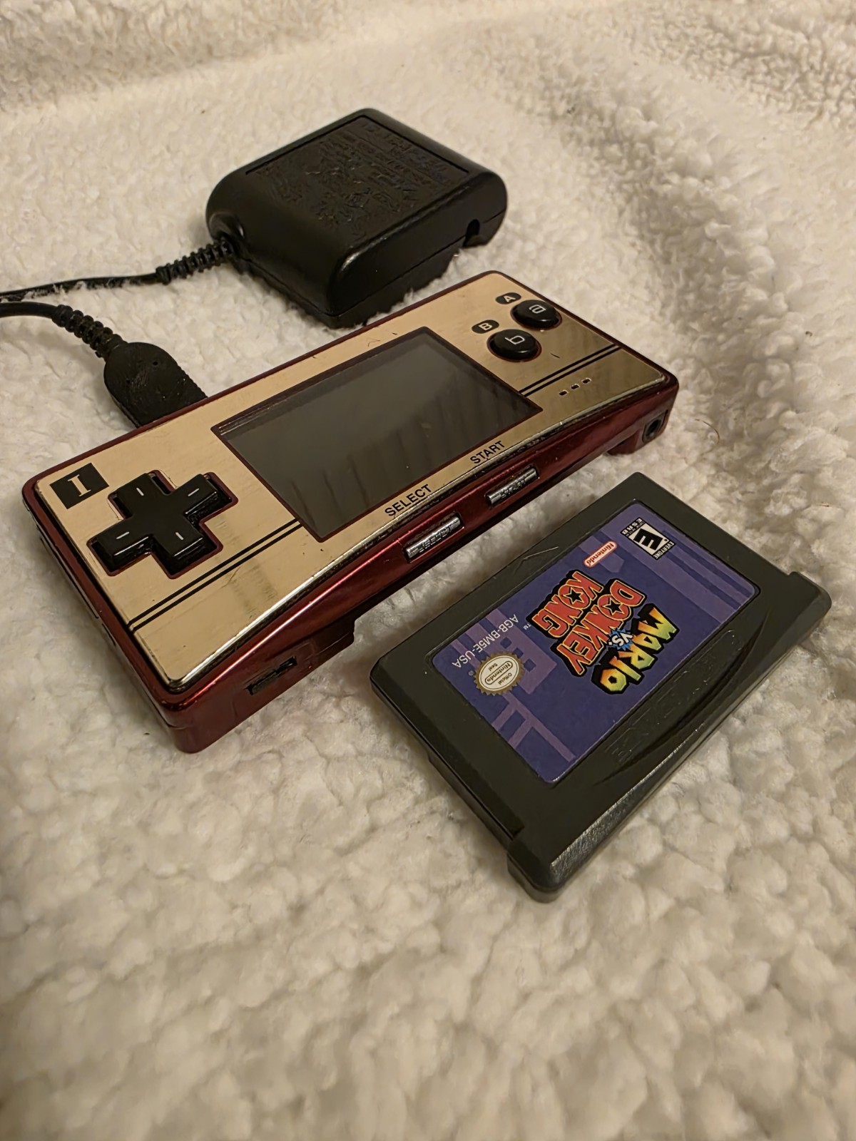 Nintendo Game Boy Micro 20th Anniversary Edition Famicom W/charger