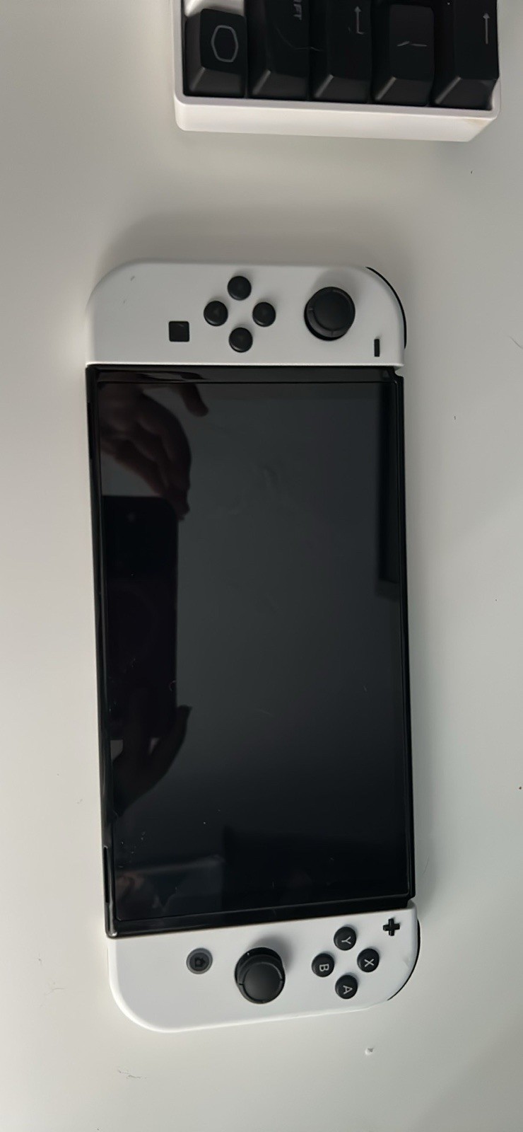 WHITE SWITCH OLED – USED Nintendo Switch, BACK LID FOR DOCK IS MISSING