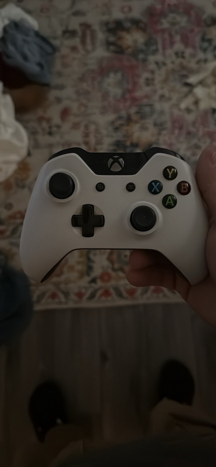 Microsoft Xbox One Console with White Controller, Wi-Fi Capability