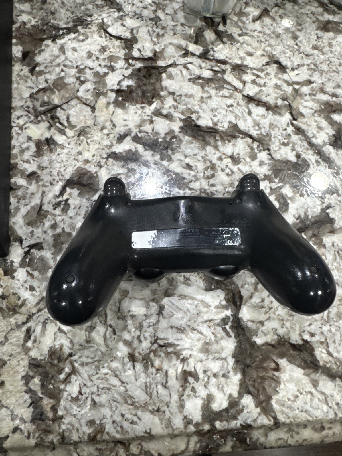 Sony PlayStation HomeConsole PS4 CUH-1215A 500GB Black with 2 Controllers & HDMI