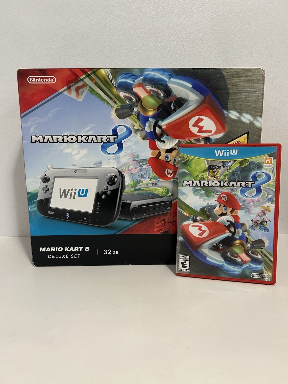 Nintendo Wii U Mario Kart 8 Deluxe 32GB CIB Handheld System Bundle – Black