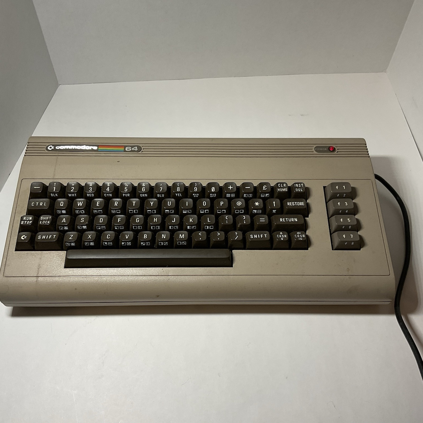 Commodore 64 W/ Power cords,Tv Antenna Switch, SN matches Box Powers Up