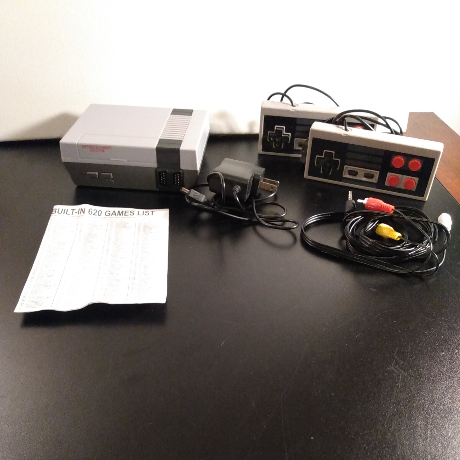 Mini Game NES Console 620 Games 2 Controllers RCA 480p