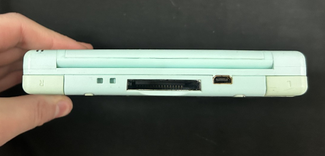 Nintendo DS Lite Light Blue – W/ Charger & Stylus