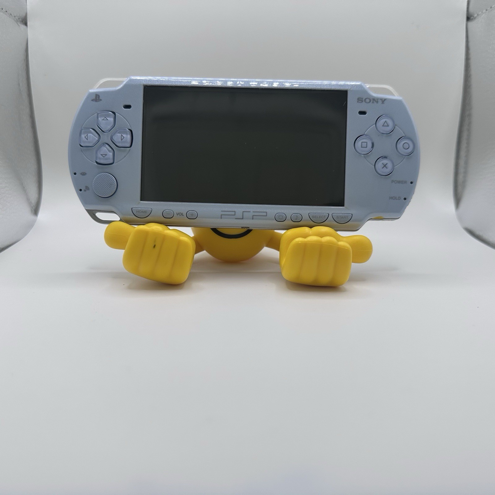 Sony PSP 2000 (Baby Blue) Has Haunted Screen!! No battery, No Charger included