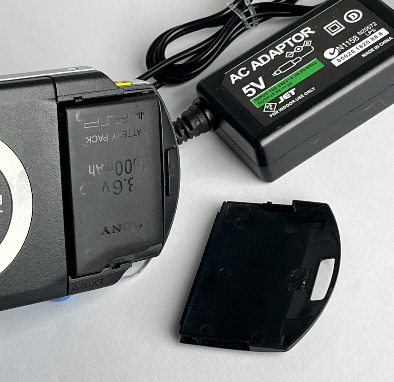 Sony PSP-1001 PlayStation Portable Console w/ Battery & Charger – TESTED & WORKS