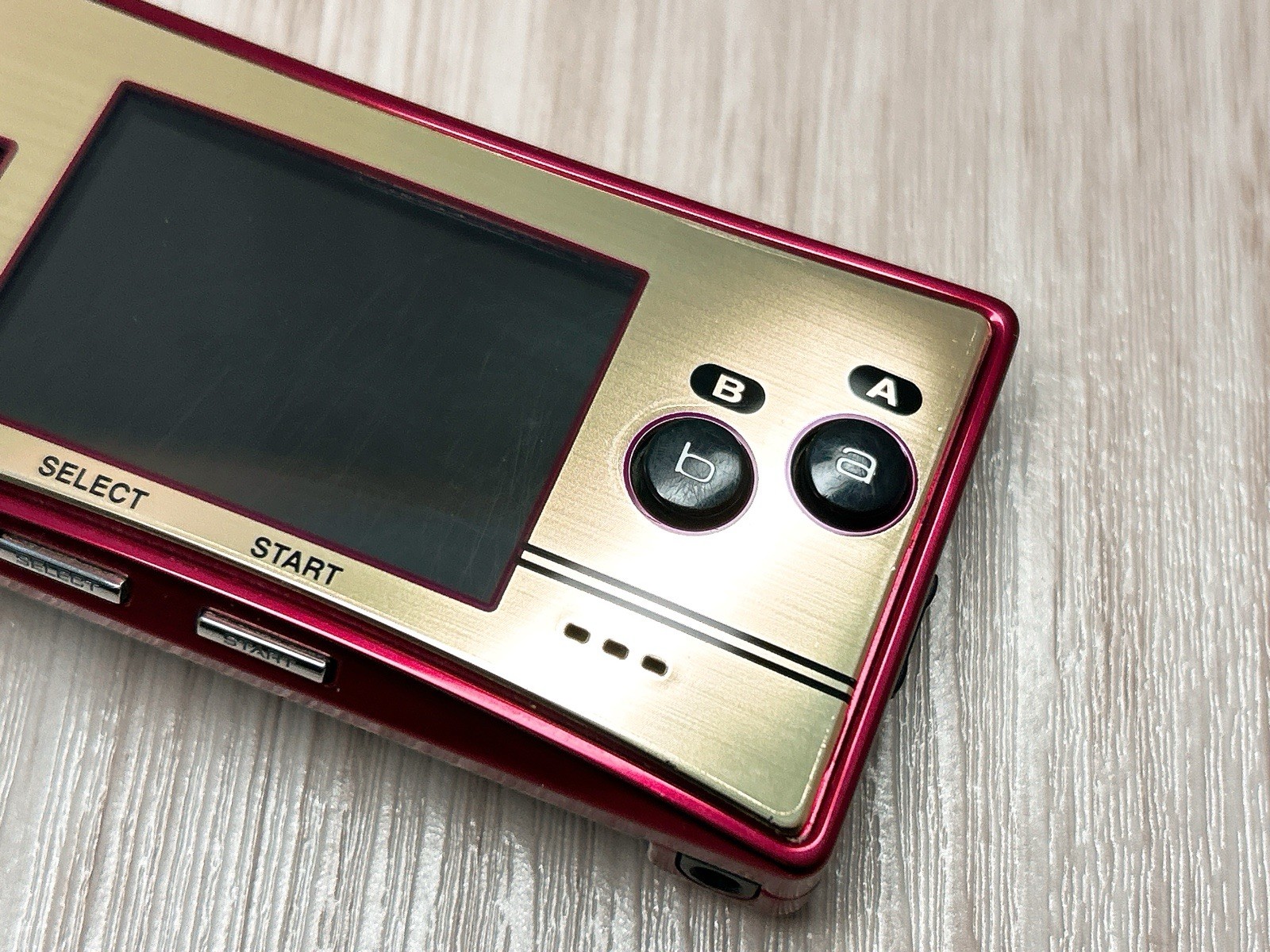 Nintendo GameBoy Micro 20th Anniversary Edition Famicom w/ Charger – Excellent