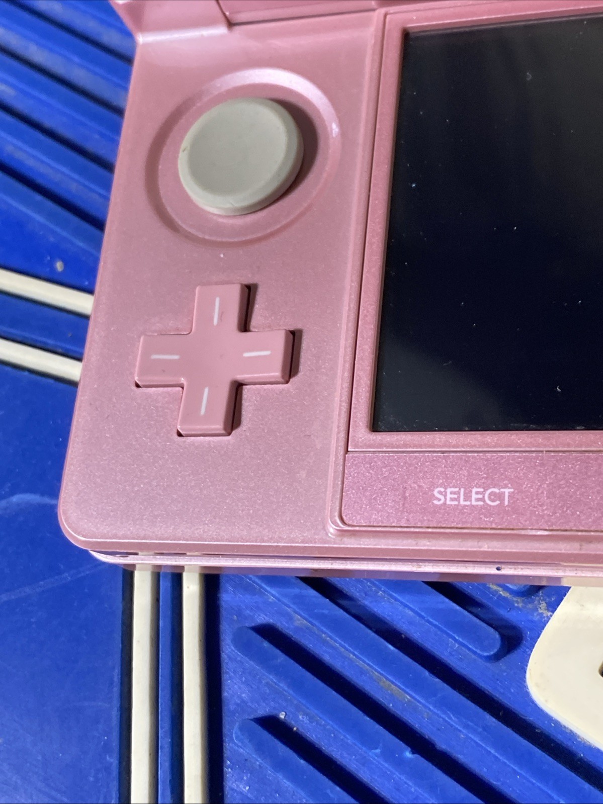 Nintendo 3DS “Pearl Pink” OEM Charger, 2GBcard, Mario tennis game. tested A-1