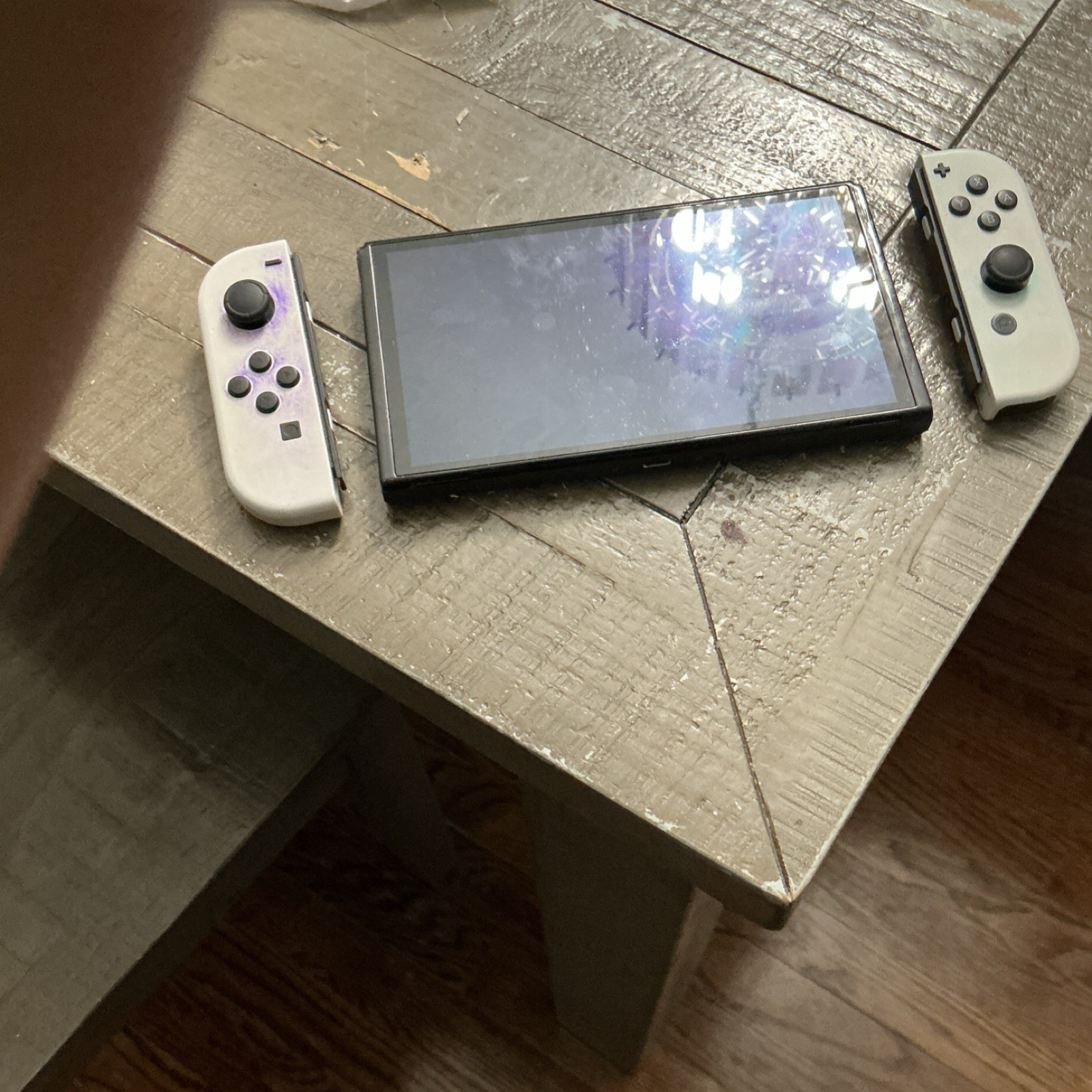 Nintendo Switch Console White Joy-Con Wi-Fi Capability Handheld System