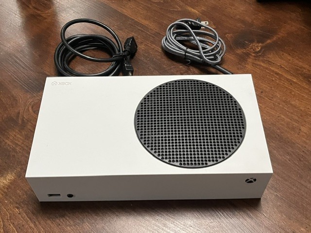 Microsoft Xbox Series S 512GB Console Gaming System Only Robot White