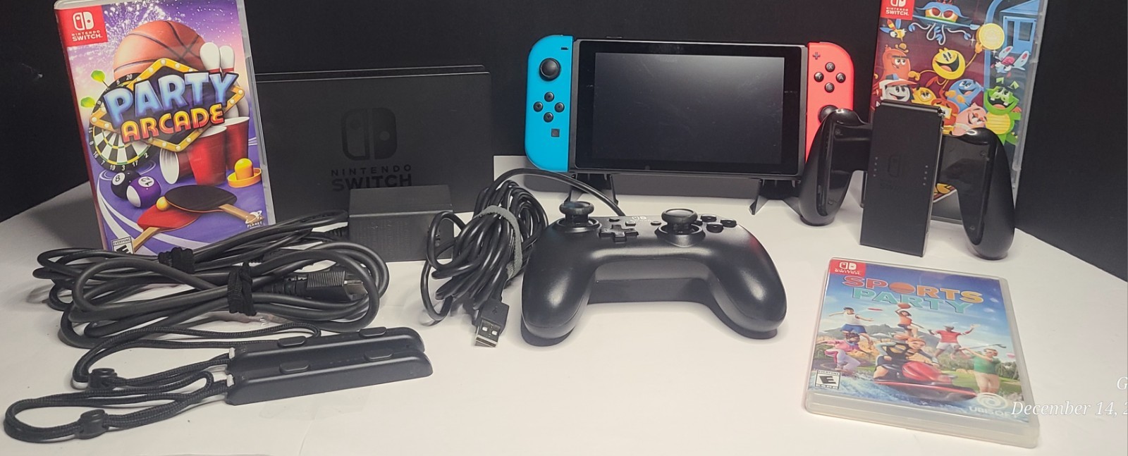 Nintendo Switch Console Bundle/ Controller, 4 Games, Charging Cable, HDMI Cable