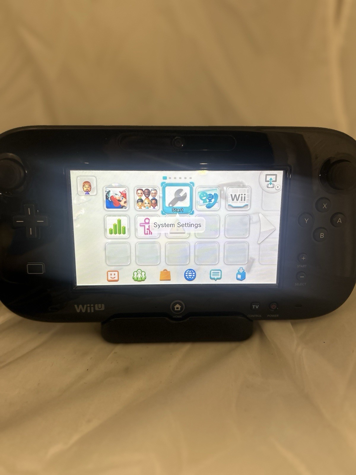 Nintendo Wii U Deluxe Set 32GB Black Console Bundle GamePad 2 Pro Controllers