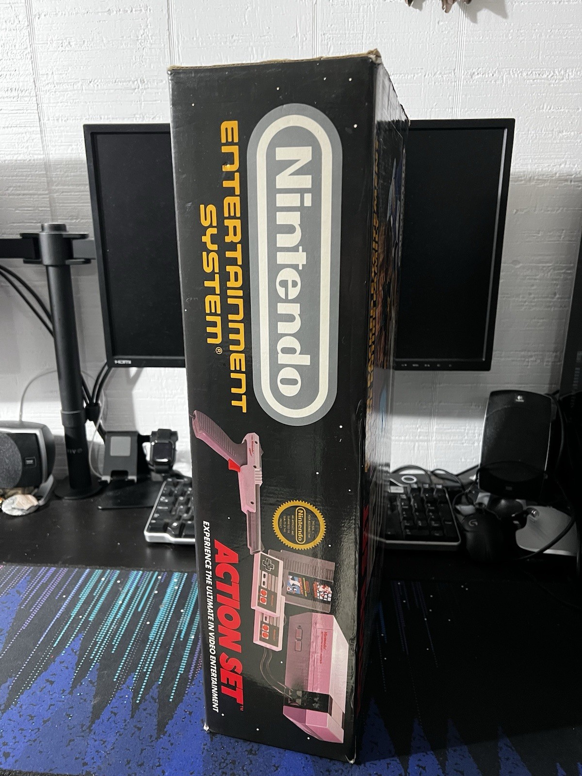Nintendo NES Action Set video game console CIB, – Near Mint condition box