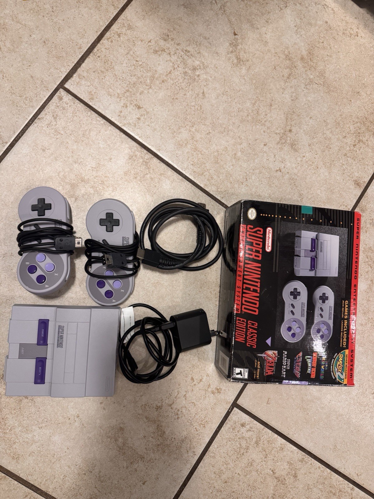 Super Nintendo SNES Classic Edition Console w/ Box 2 Controllers Cords Tested