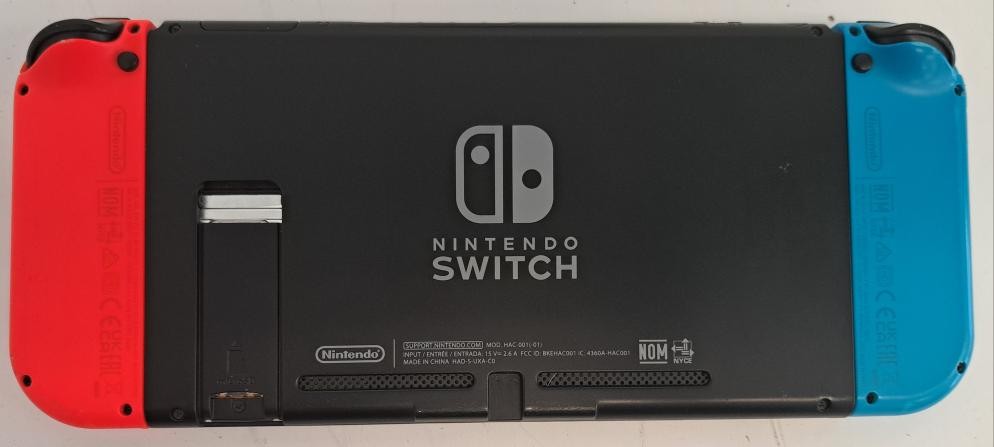 NINTENDO SWITCH W/ DOCK & CORD IN GOOD CONDITION AS PICTURED TESTED (P10023547)