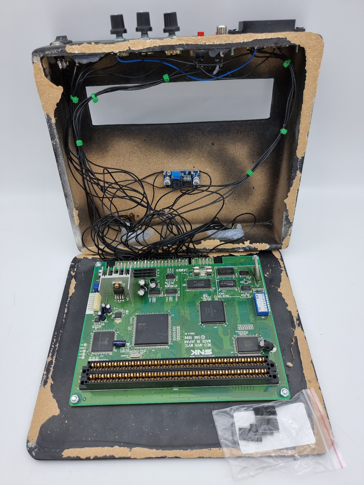 NEO GEO MVS Consolized Console Junk For Repair No Work No Return