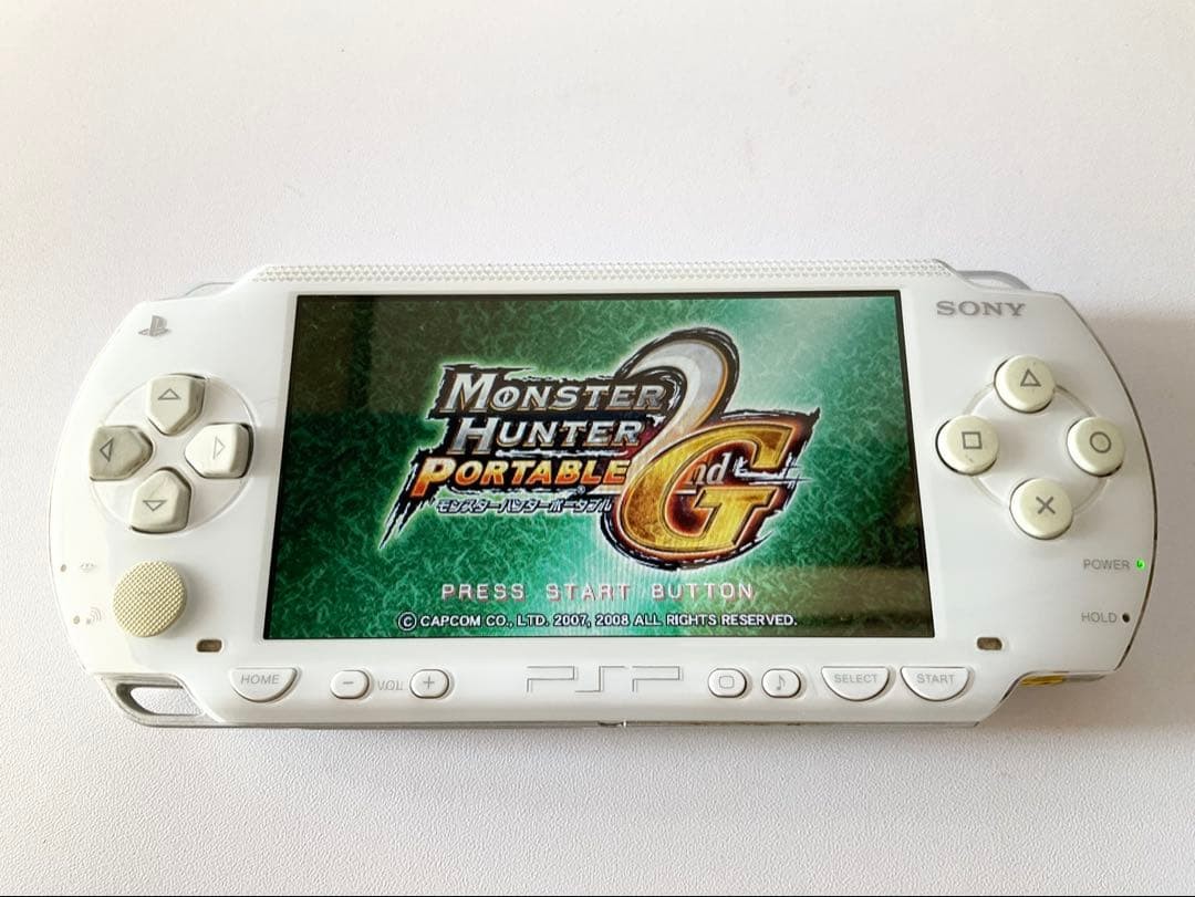 Sony PSP-1000 White Console 1GB Memory Card 3 Games Tested Region Free Japan