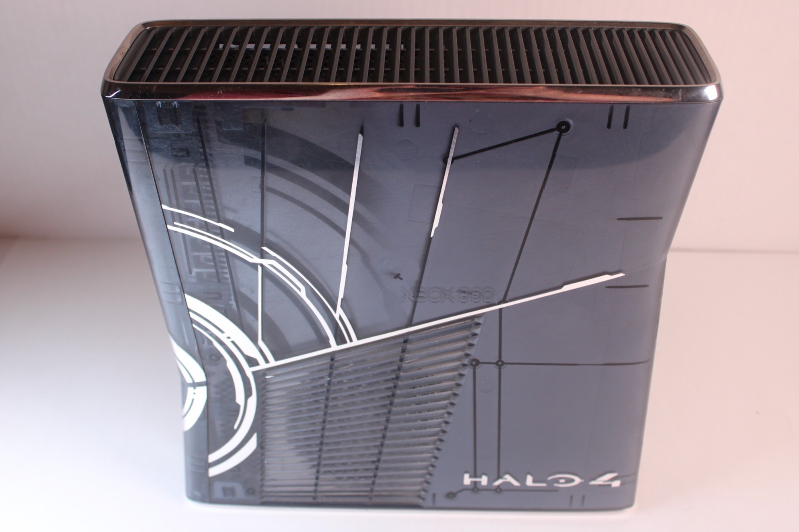 Microsoft Xbox 360 320GB Halo 4 Edition Console, 1 controller, 5 games, tested