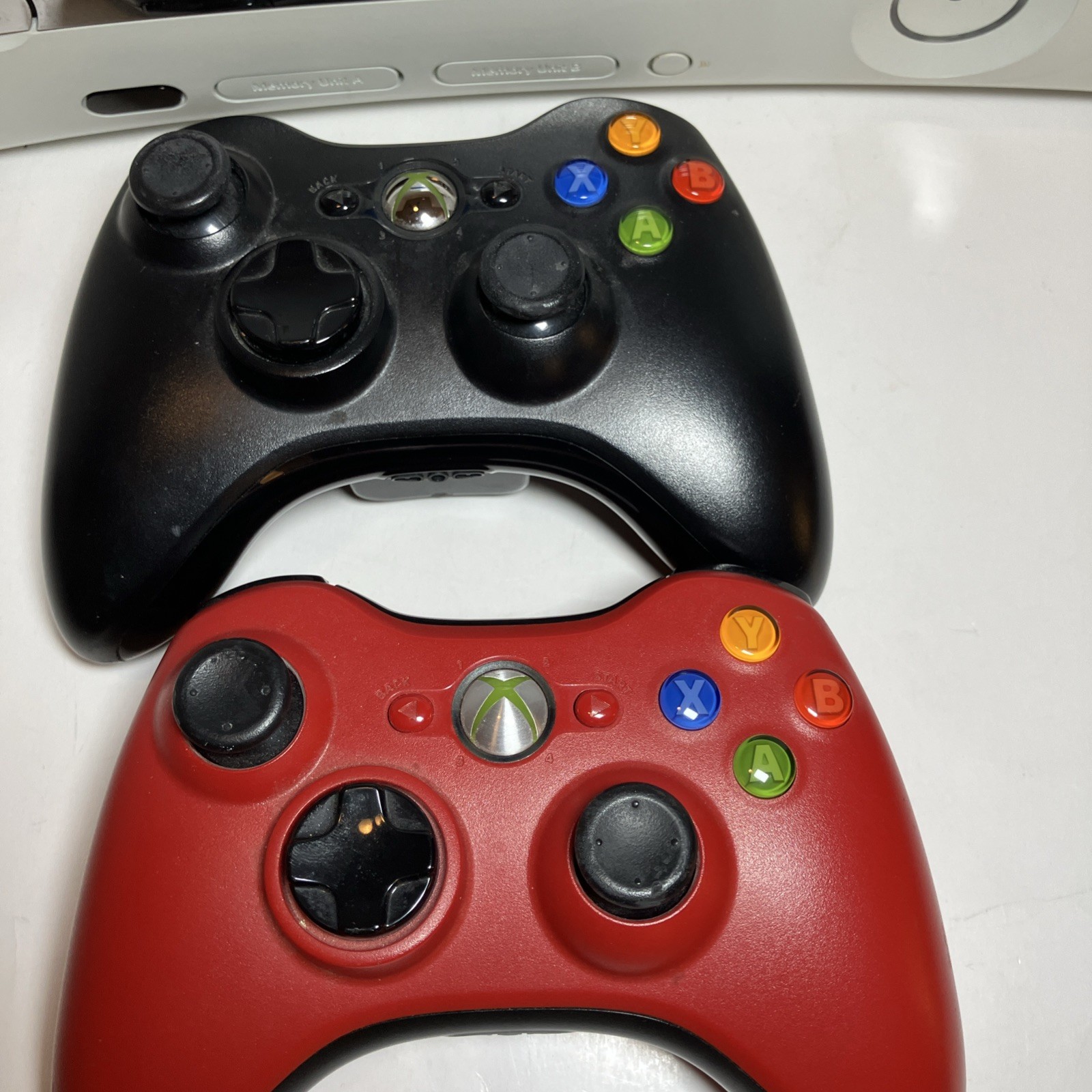 Microsoft Xbox 360 Pro System Bundle 60GB White Console (5)