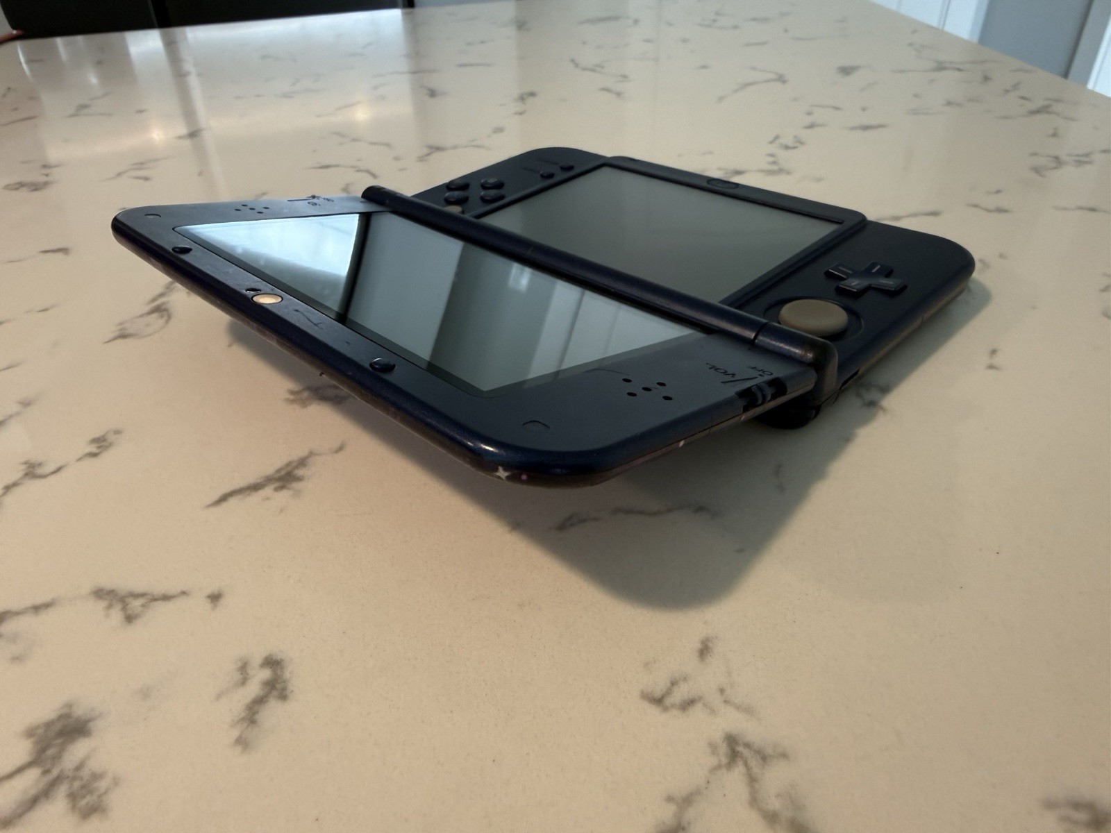 New Nintendo 3DS XL Galaxy – USED – Handheld Console With Charger and Stylus